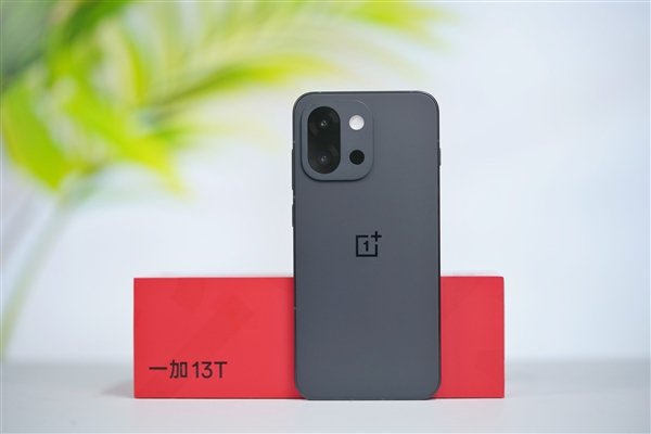 й۸ζСĻ콢ʼ2,899Ԫ OnePlus 13T״γ
