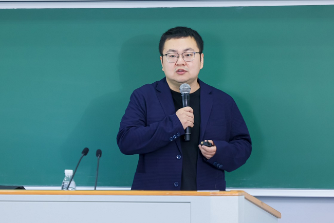 (昇腾生态技术专家焦泽昱)