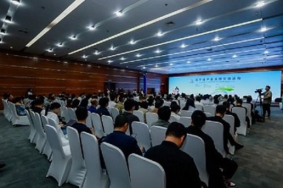 专注于领导工业变革的科学和技术变革,该行业