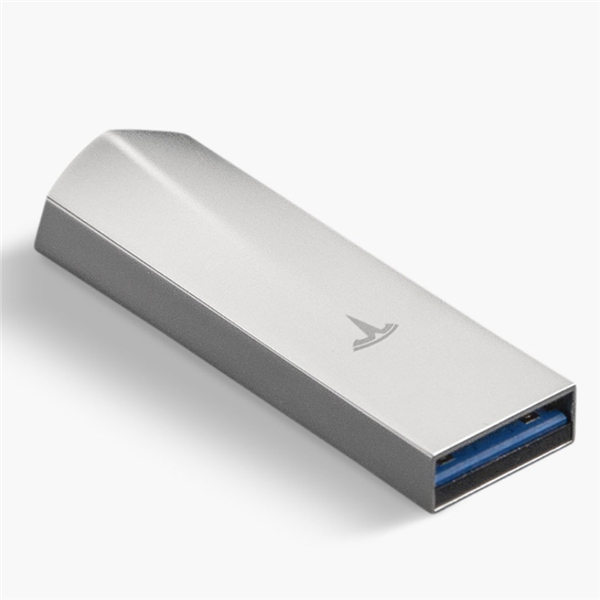 这款U盘于5月3日在Tesla App和微信小程序上线。