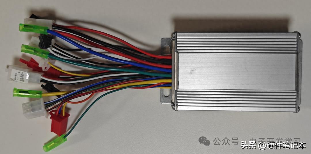 控制汽车的350W汽车仅以28元的价格出售。看看里