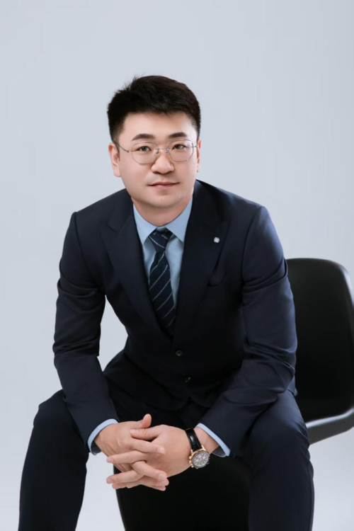 询赋创始人盖飞鹏