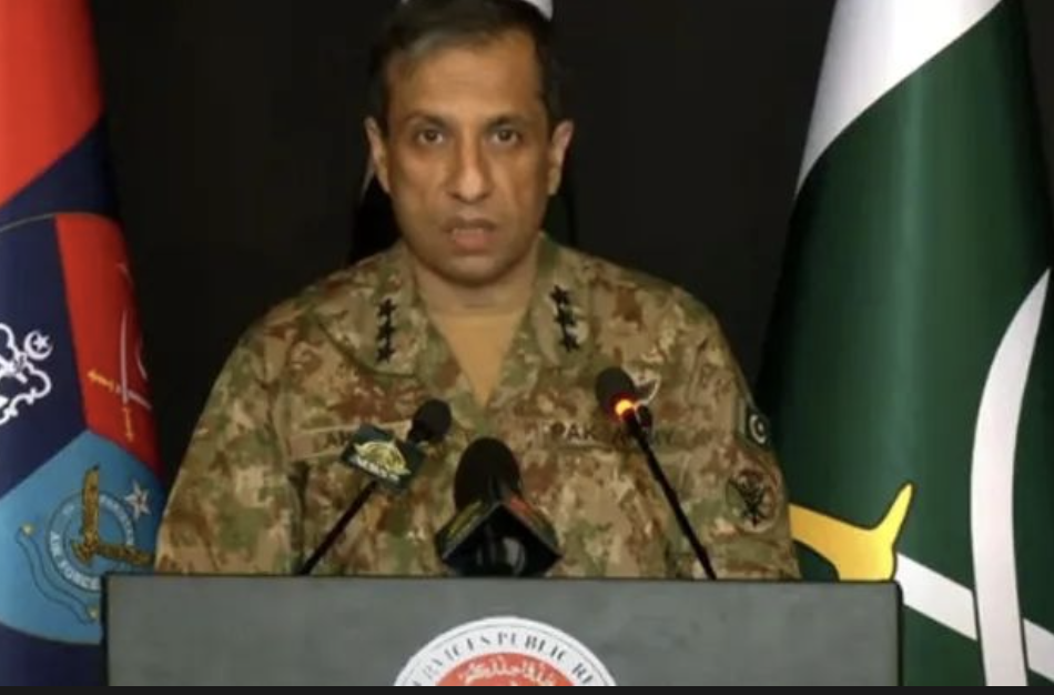▲巴基斯坦三军新闻局局长乔杜里 图据央视新闻