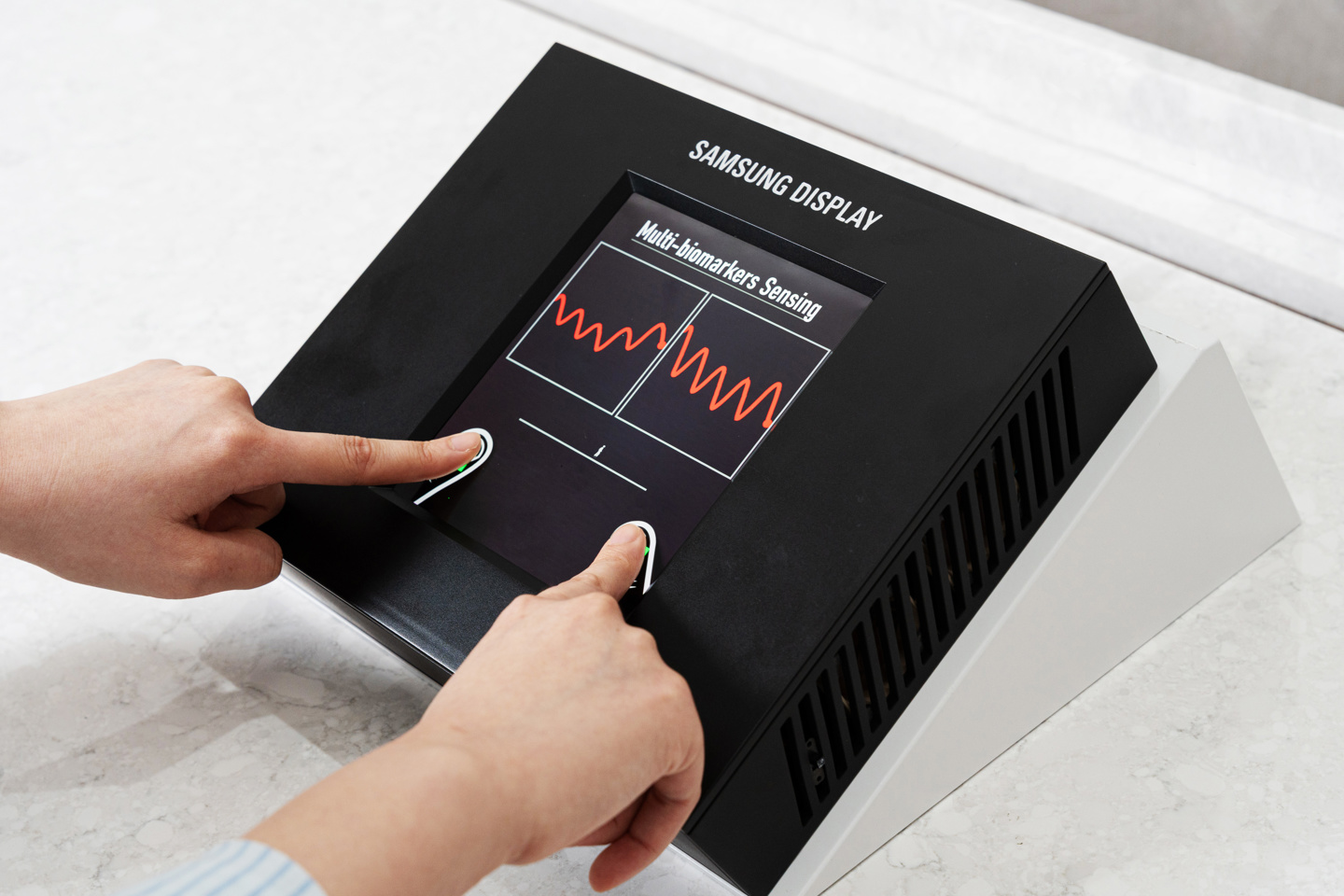 ▲ 传感器 OLED 显示屏