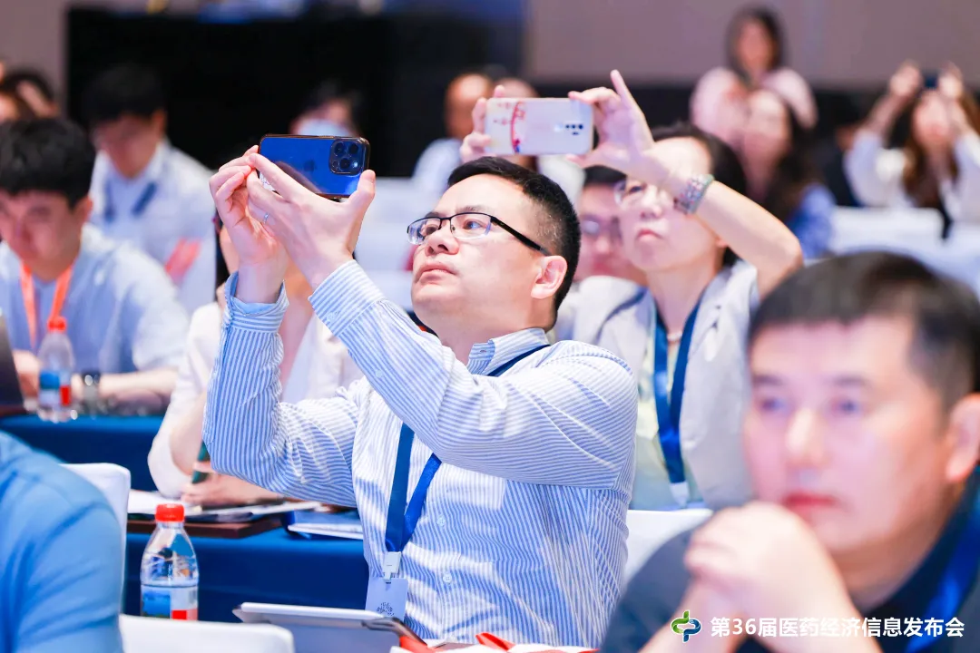 现场内容干货满满，赶紧拍照收藏