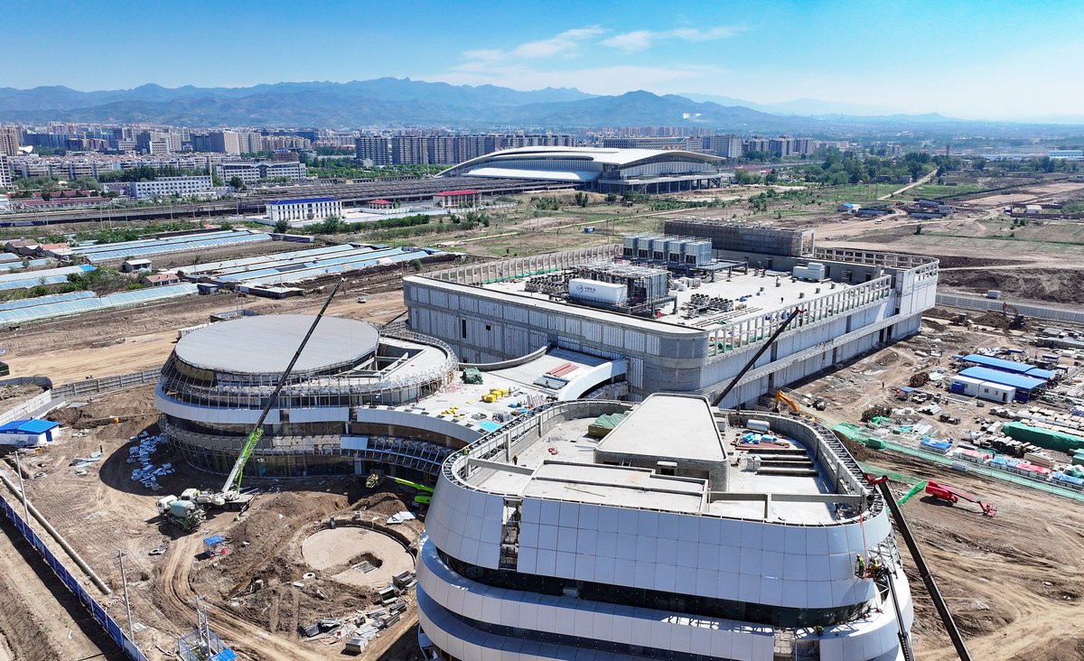 今年张家口市大数据产业算力规模预计超5万P,投运标准机柜突破60万架,智算占比超过70%_新浪财经_新浪网