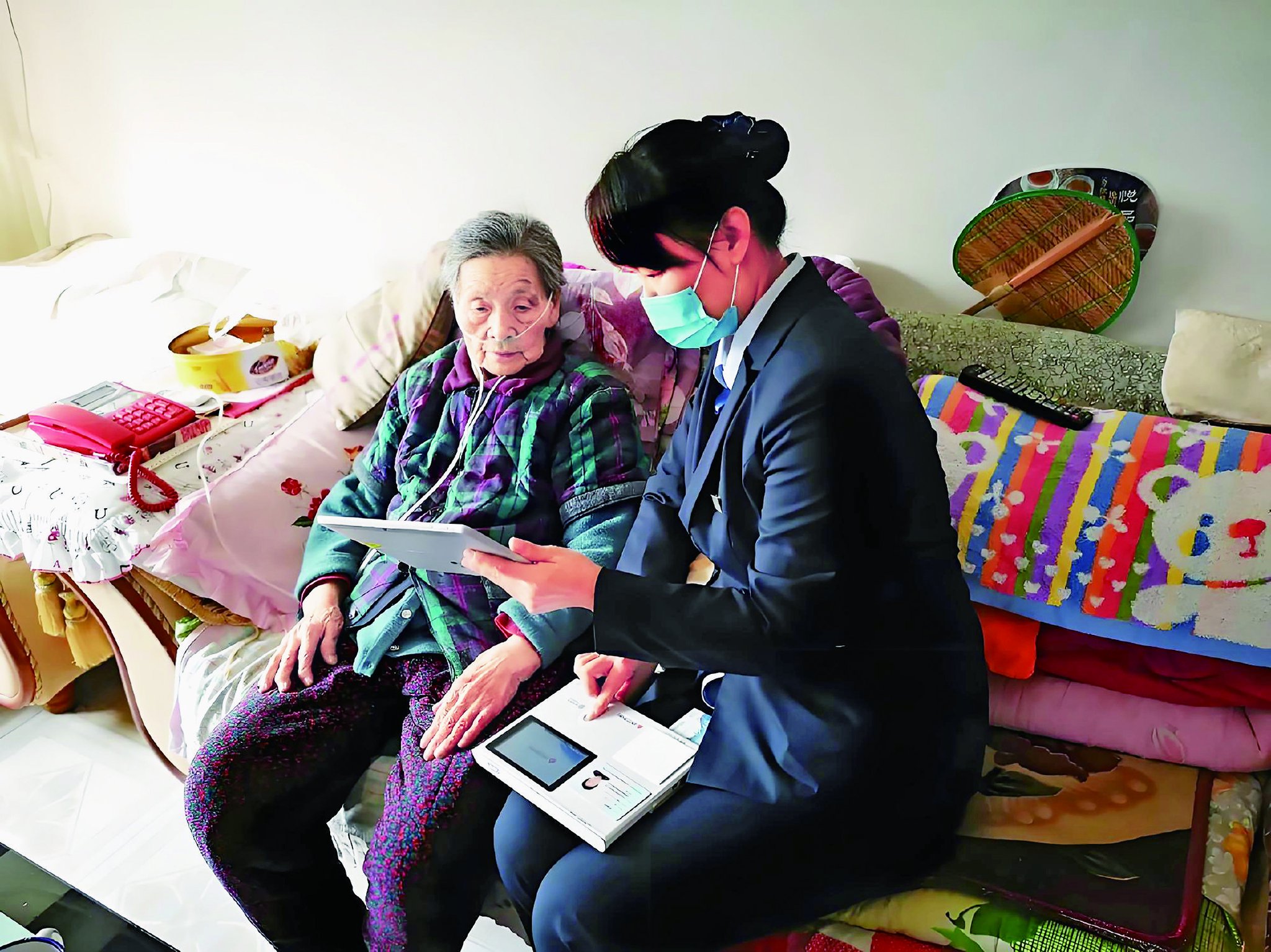 上门为有需要的老年客户提供金融服务