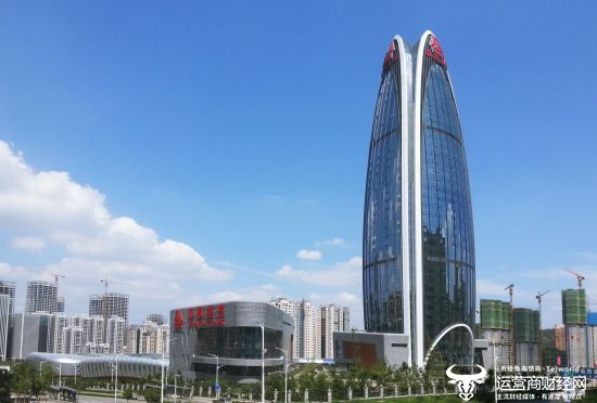 中国国家重型卡车集团的领先领导人被取代：刘