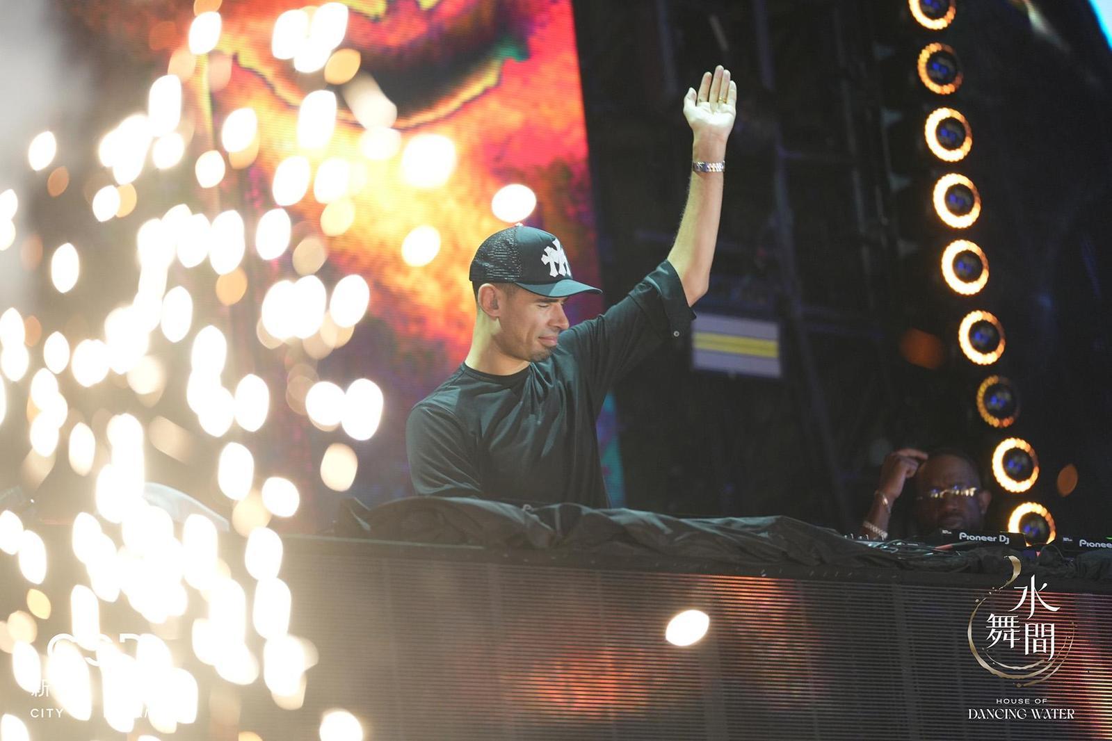 国际顶级电音大师Afrojack惊喜空降，将气氛再度推向高潮