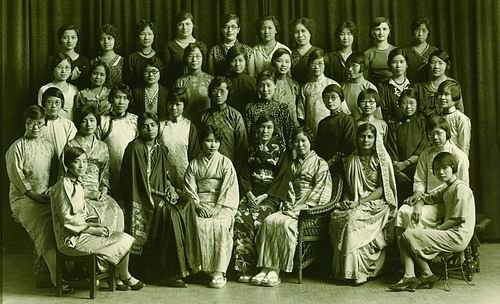 物理研究所中只有“两个”女性及其斗争