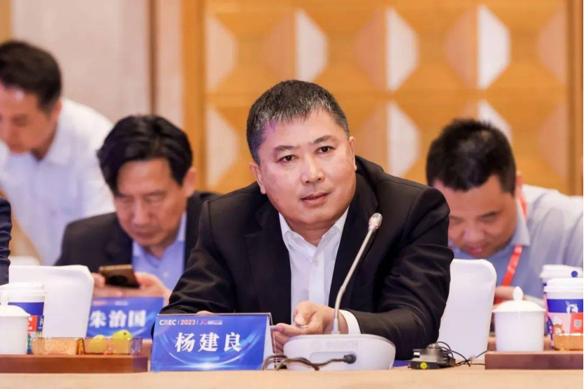 弘元绿能董事长杨建良