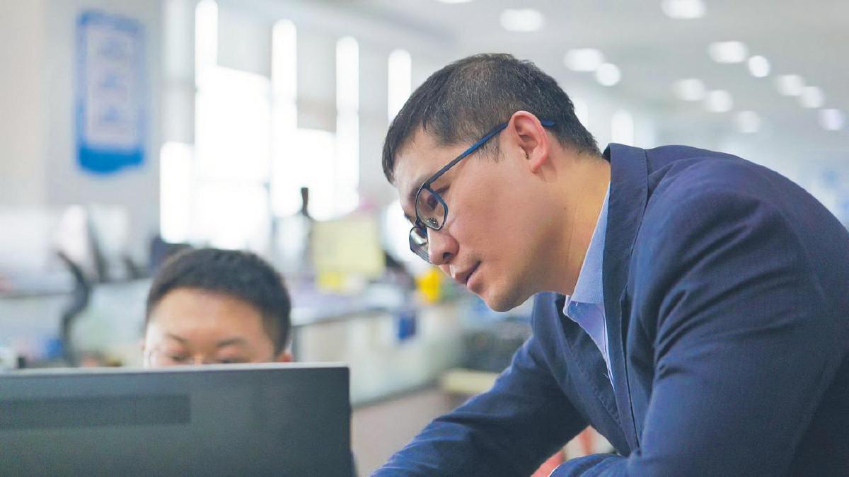 做中国移动“力量大厦”的一块基石(附图片)|张宇晨_新浪财经_新浪网
