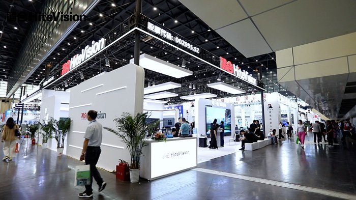     鸿合科技展位全景