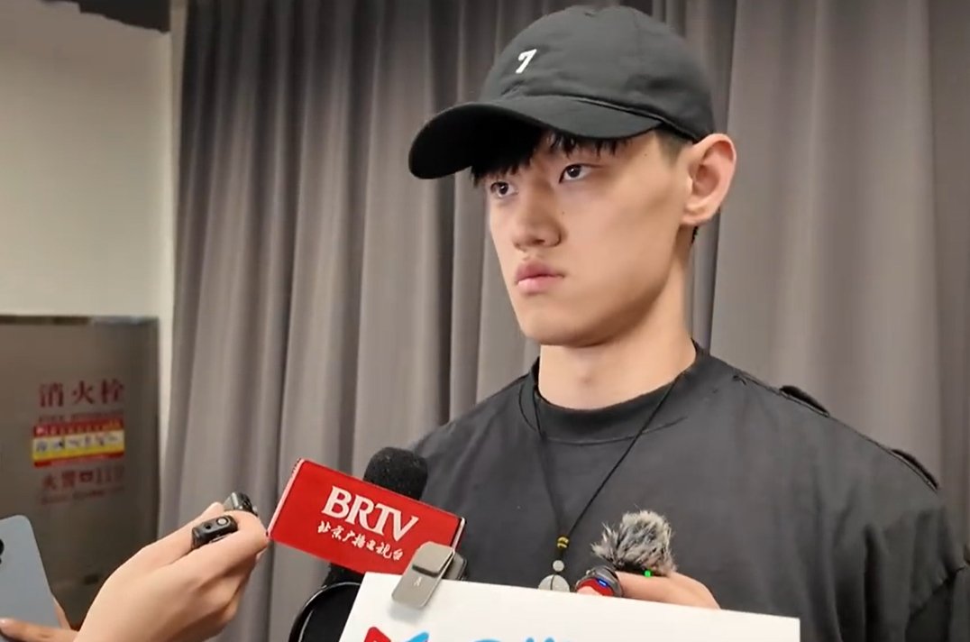 ????曾凡博：愧对球队 愧对球迷 没有尽自己的一份力 很遗憾