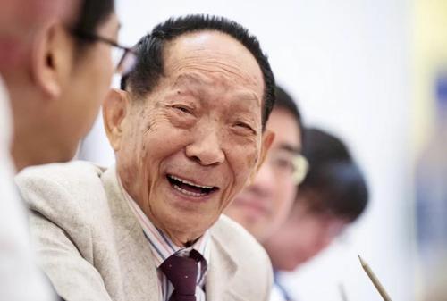 农业科技工作者追忆袁隆平:这粒种子,改变了世界
