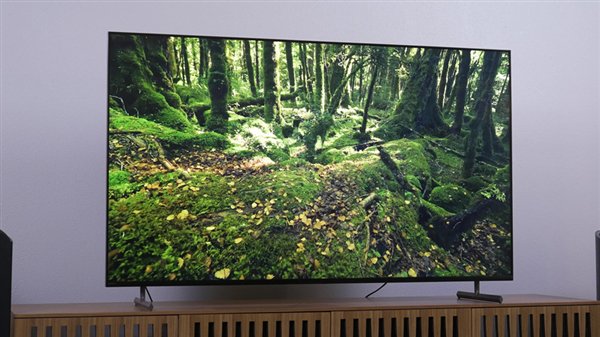 谁是一哥：OLED与Mini LED买谁才是对的