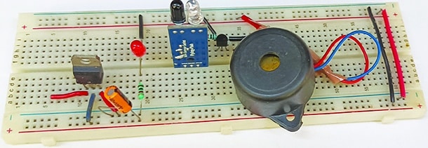 图 1： 作者的 Smart Blind Stick 原型