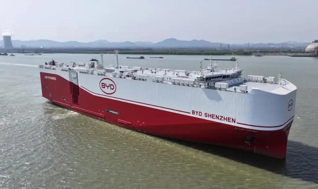 比亚迪汽车运输船“深圳号”。新华社发