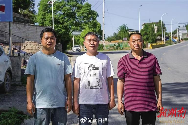 逆行洪流救出11人,3位湘西汉子,获评全国道德模范!|黄剑_新浪财经_新浪网