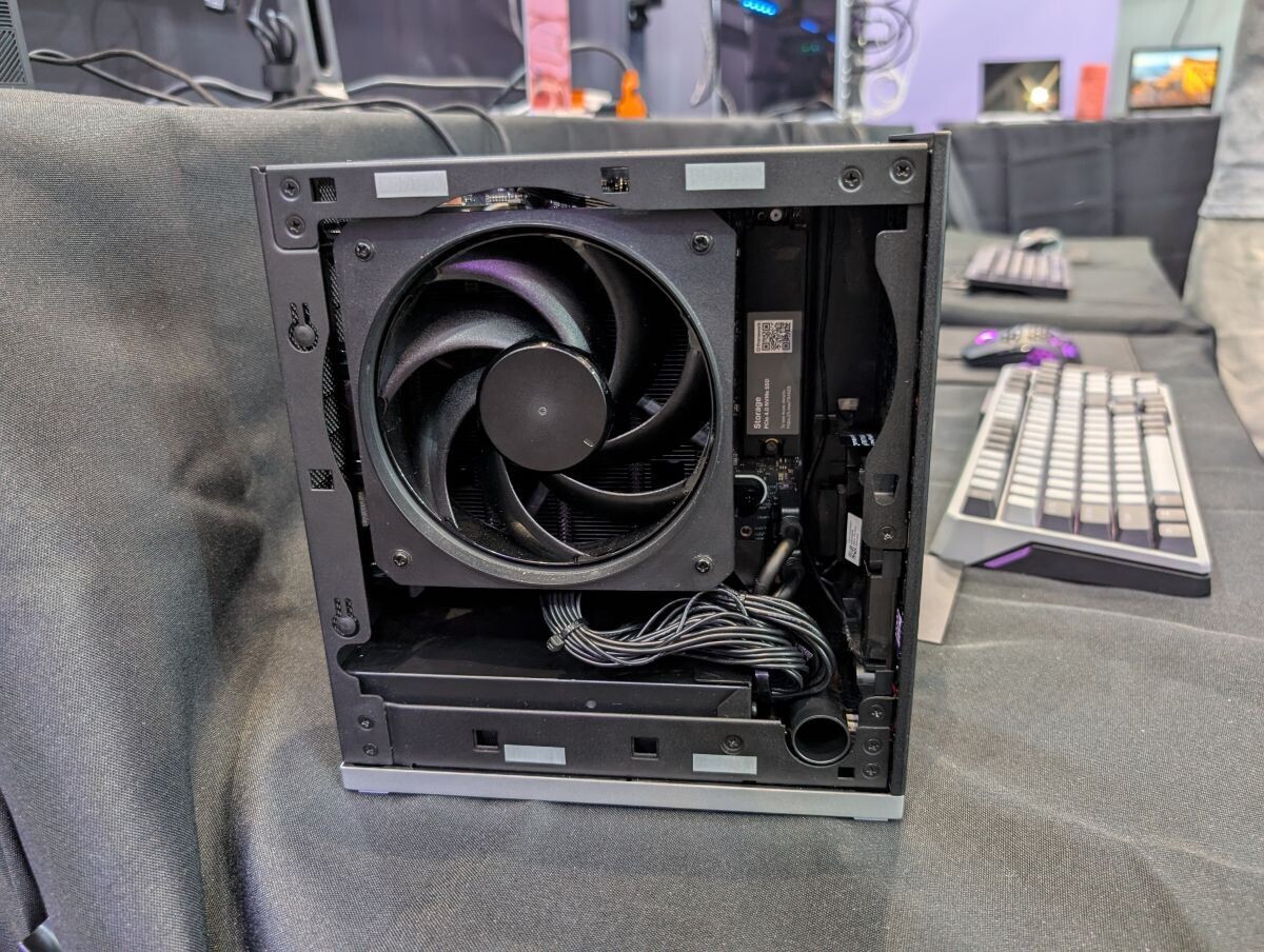 ▲ 实拍图，图源 TechPowerUp