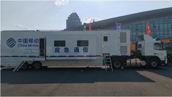 翻译：在分析该值时发现的意外字符：<。路线