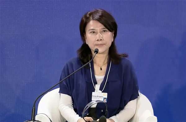 Dong Mingzhu指责Meng Yutong在离开工作之前犯了一个大