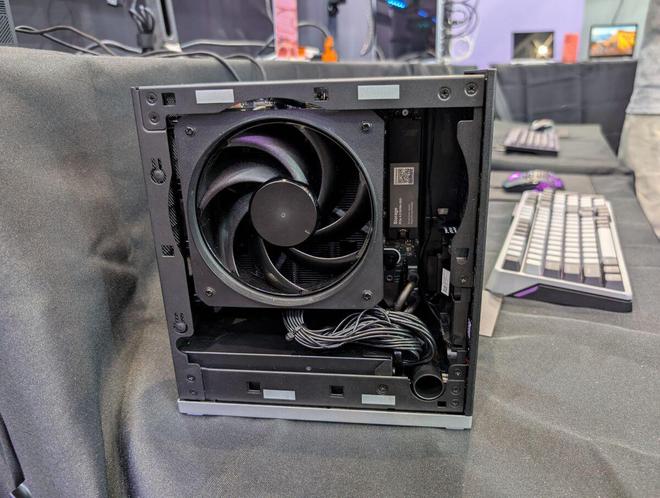 ▲ 实拍图，图源 TechPowerUp