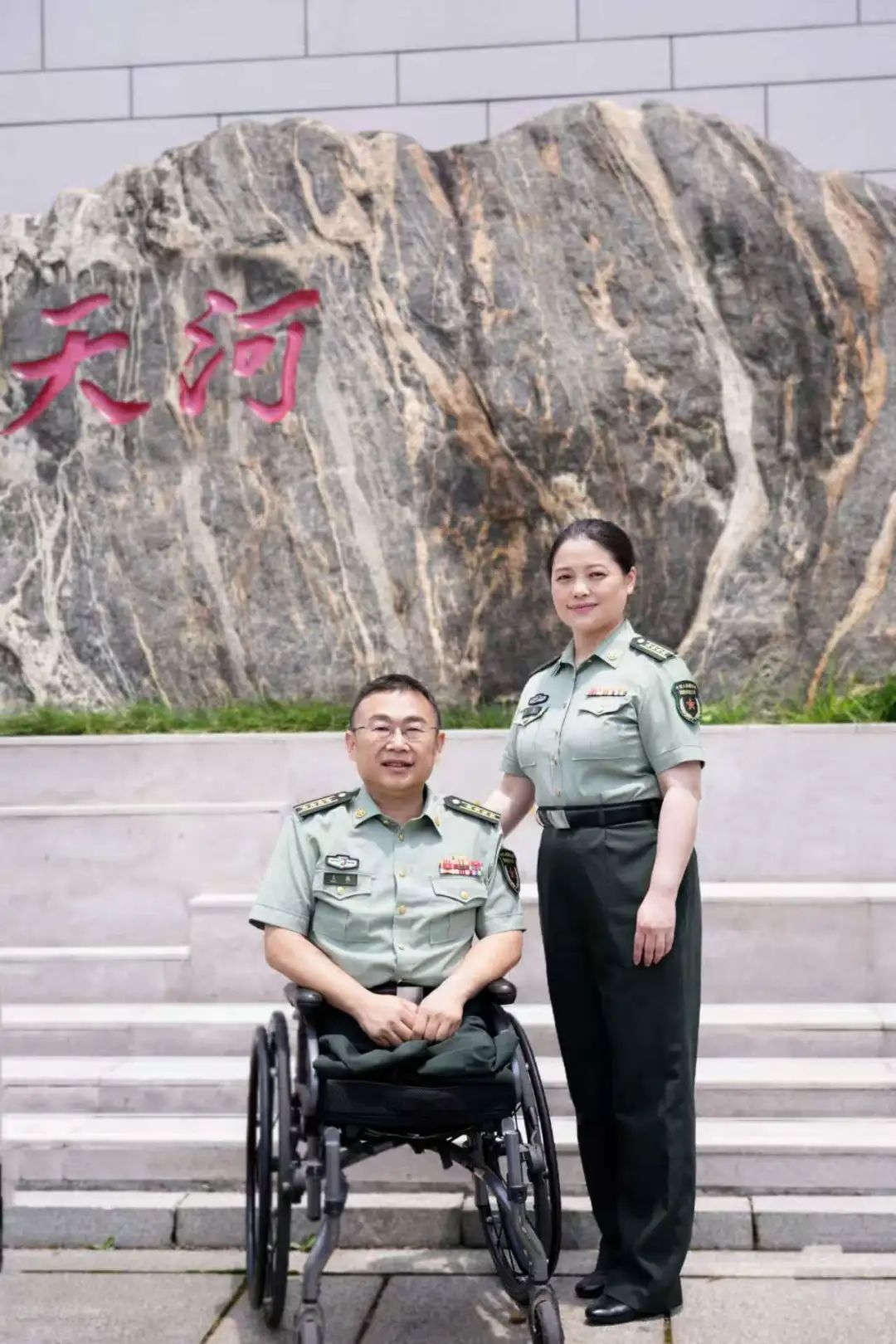 爱能携手迎万难 | 记“全国文明家庭”王戟家庭|科研_新浪财经_新浪网