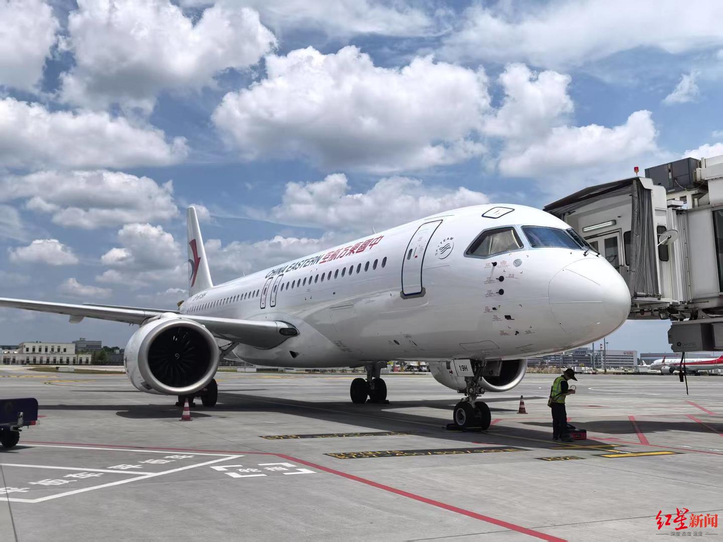 ▲国产大飞机C919抵达成都天府国际机场 图据受访者