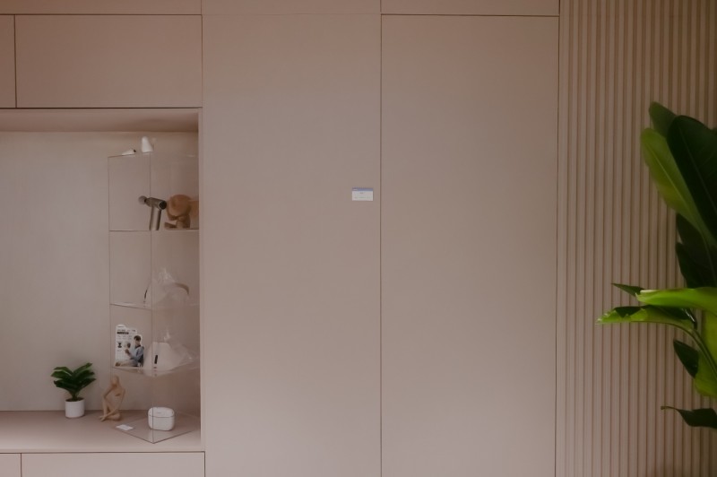 图：松下隐形门和墙板