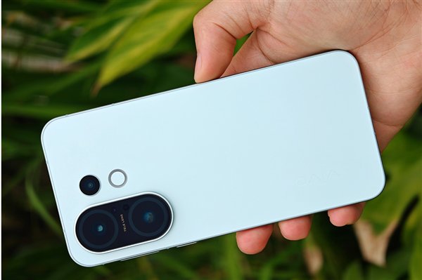 最美丽的直屏！我活着带有图像的S30 Pro Mini：从