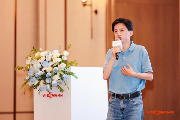 图4：扬州创菱电器销售有限公司总经理毛书田进行精彩分享