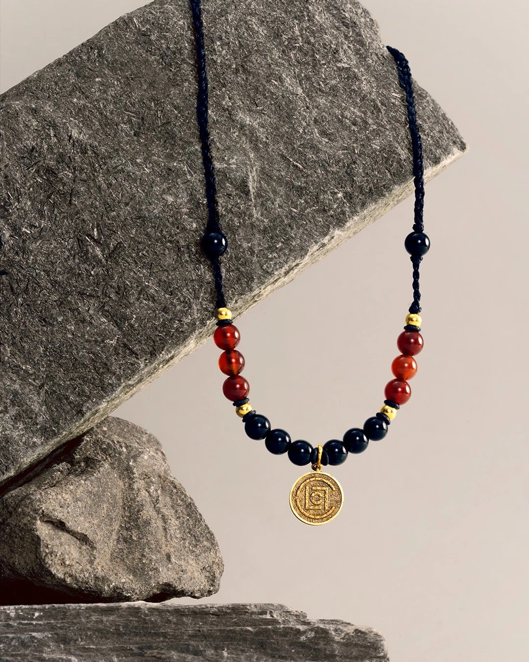 周大福与CLOT联名产品，图片来源：CLOT官方公众号