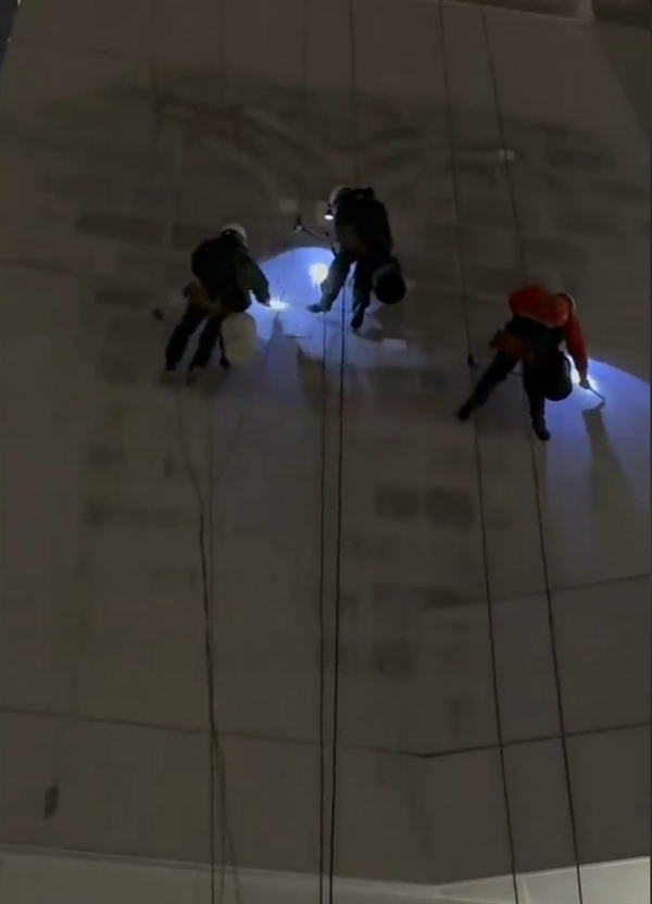  上图为原先的墙外Logo