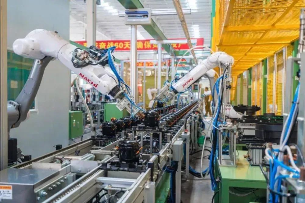 长虹华意压缩机的生产线