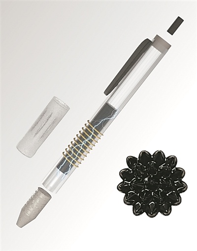 一种装有磁性墨水的人工智能笔可“看字断病”。 图片来源：美国加州大学洛杉矶分校