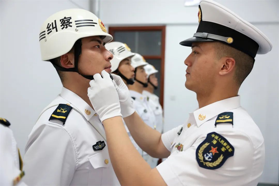 万万没想到,"铁面"纠察收到许多锦旗