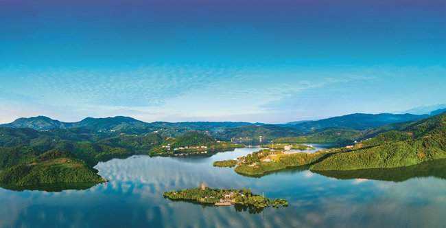 安康市瀛湖的美丽风光