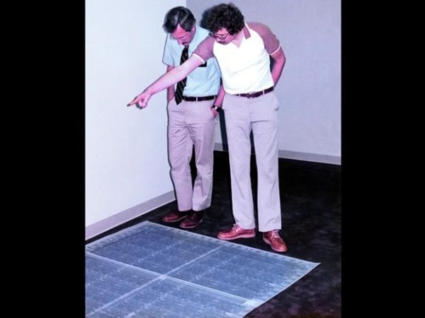 Ross Freeman（右）鸟瞰XC2064布局