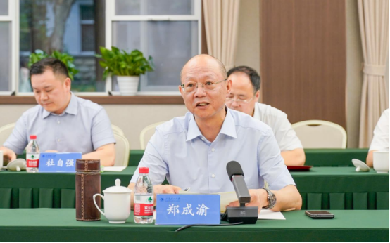 主要州公司的主要领导者是“双重开放”！这个