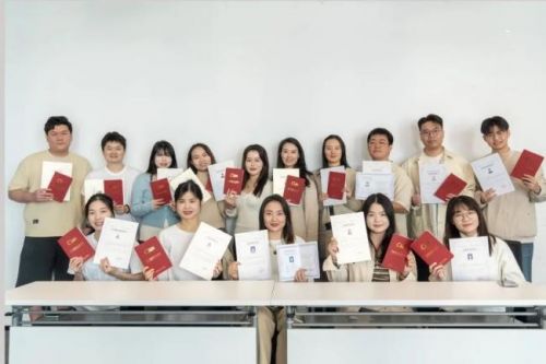 编程猫:“六个权力”教师的培训系统,以创建