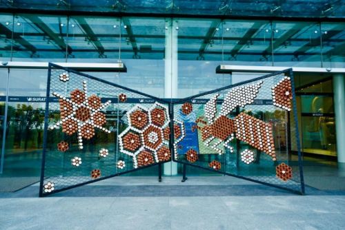 (VR Surat的印度当代艺术展)