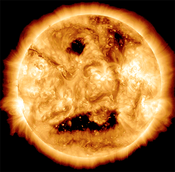 阳光突然突然出现了一张巨大的脸！嘴可以吞咽