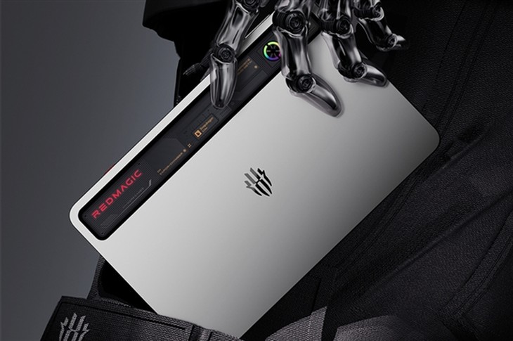 红魔是世界上前9英寸的OLED平板电脑，这次很疯狂