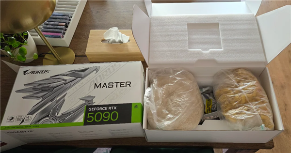 ɱ21,000ԪʡǮRTX 5090յ׷ +