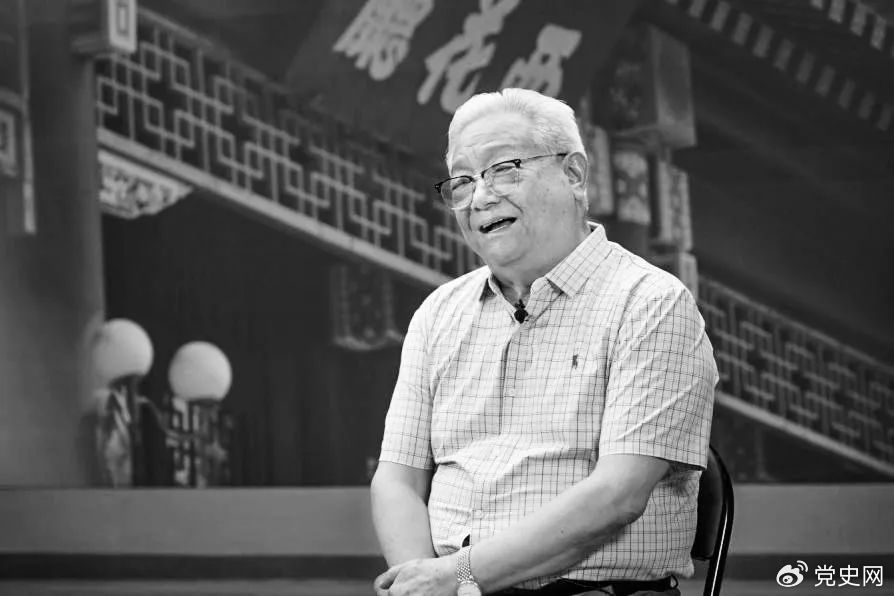 在周总理身边的非常岁月(下)|总理_新浪财经_新浪网