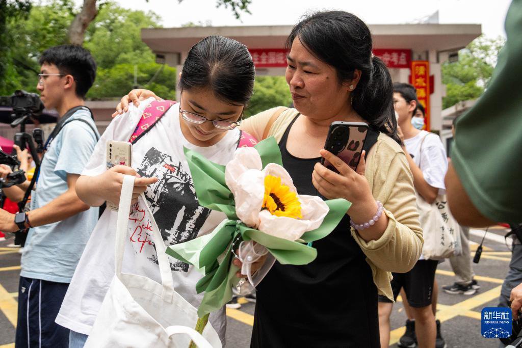 全国部分地区高考结束