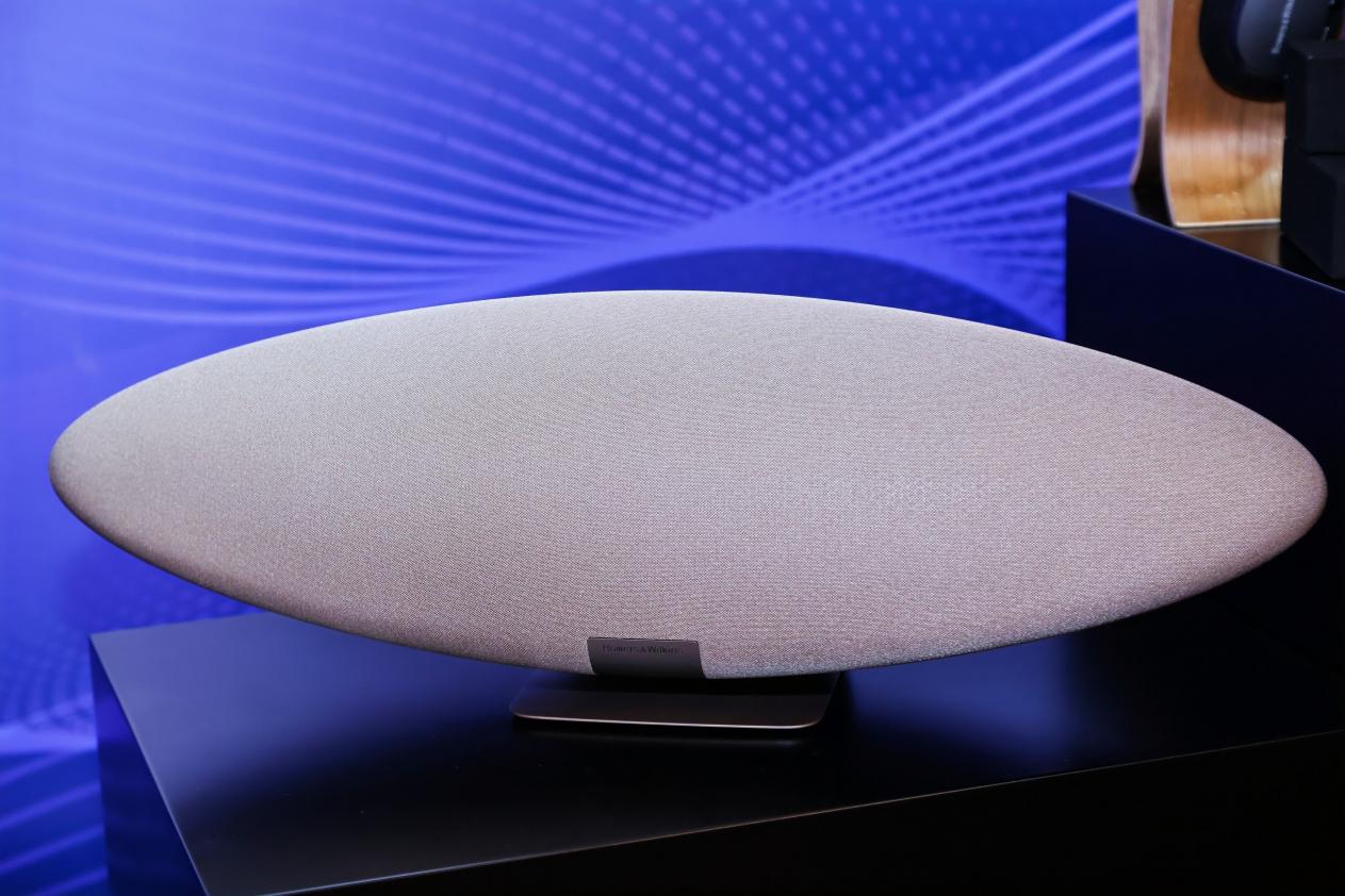 Bowers & Wilkins 第六代”飞艇”Zeppelin Pro