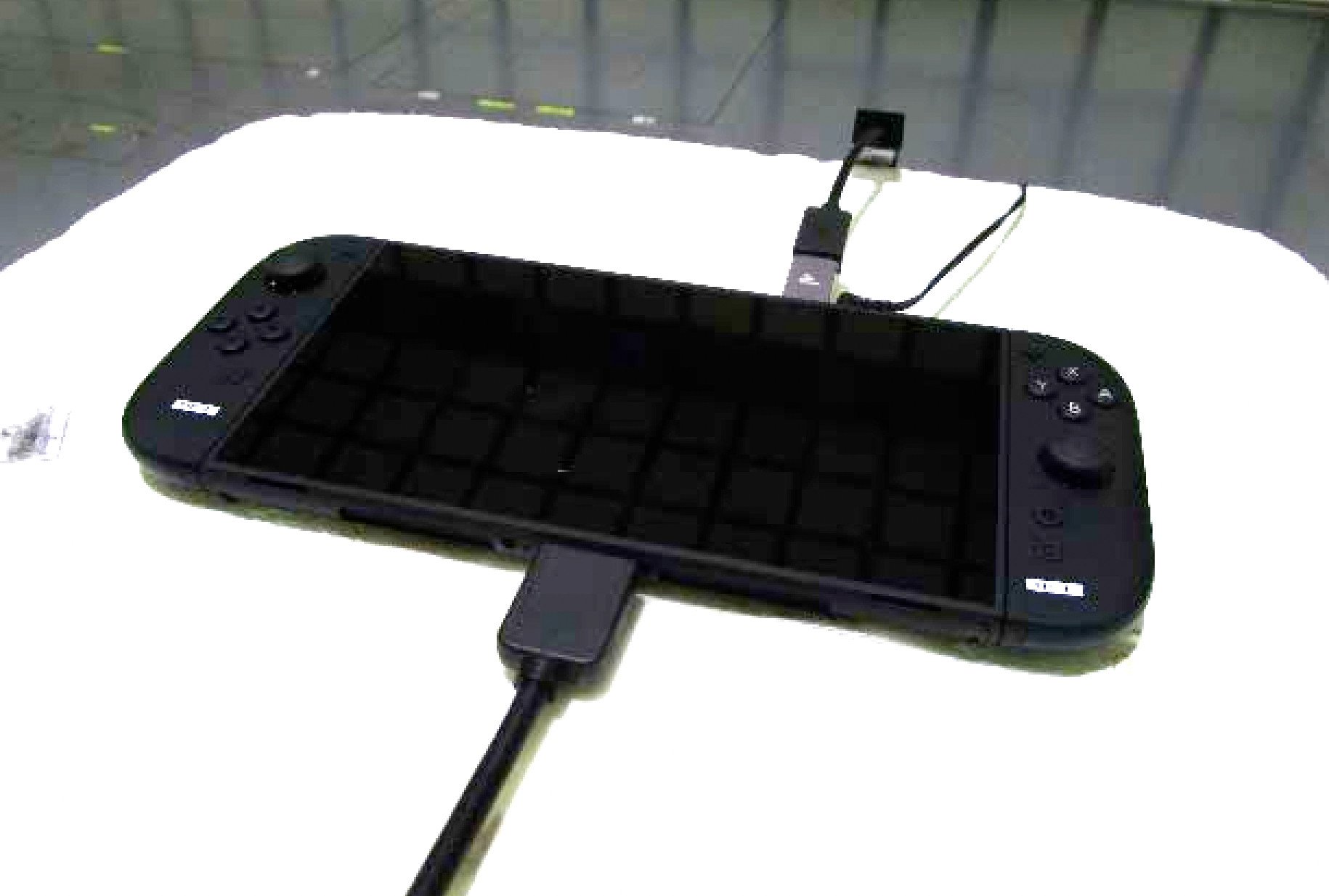 ▲ 开发机本体、Joy-Con 2 手柄