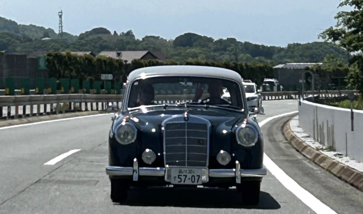 ▲奔驰 Pontons 1956 年款